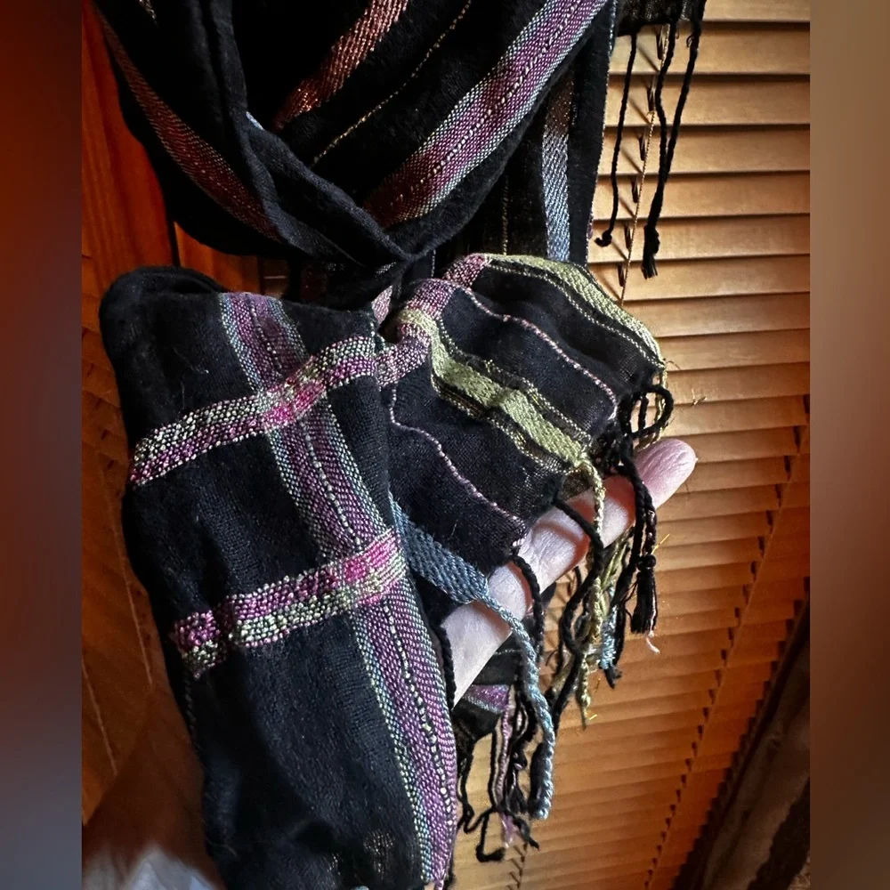 None scarf black